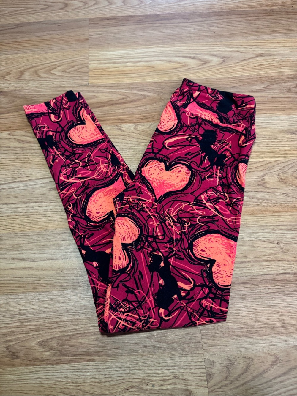 LuLaRoe OS Pink & Black Heart Print Leggings